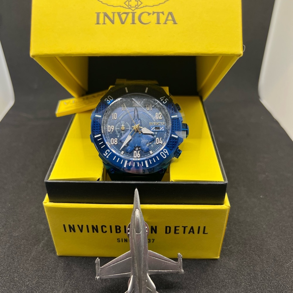 Invicta Aviator Mens - Picture 9 of 11